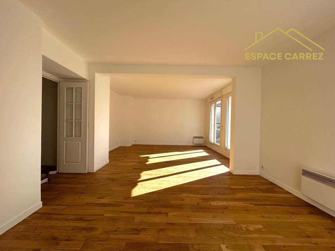 Appartement à LES LILAS