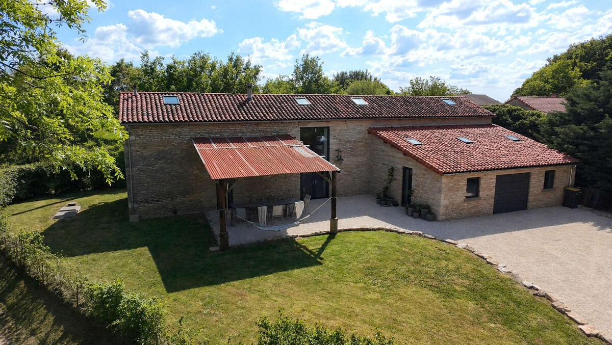 Maison à MAUPREVOIR