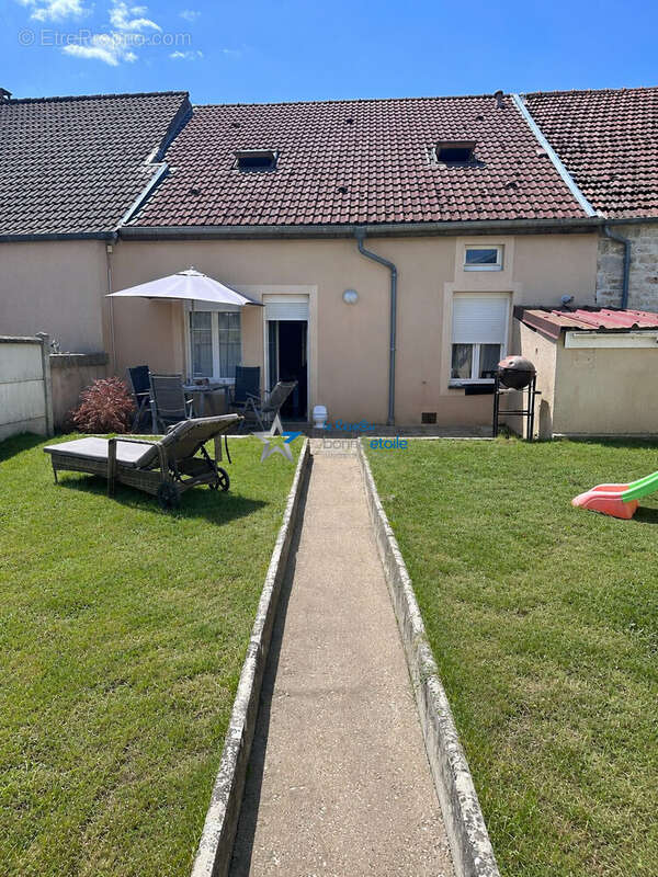 Maison à BIESLES
