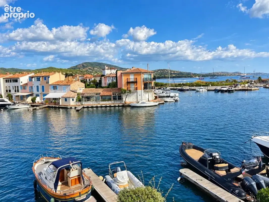 Appartement à GRIMAUD