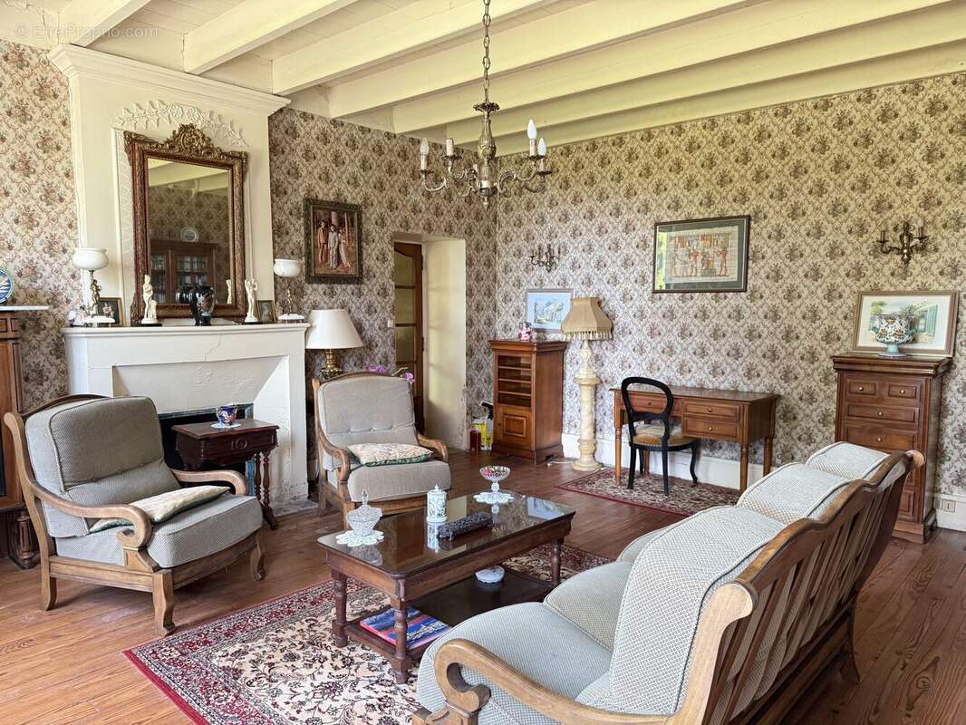 Maison à SAINTE-RAMEE