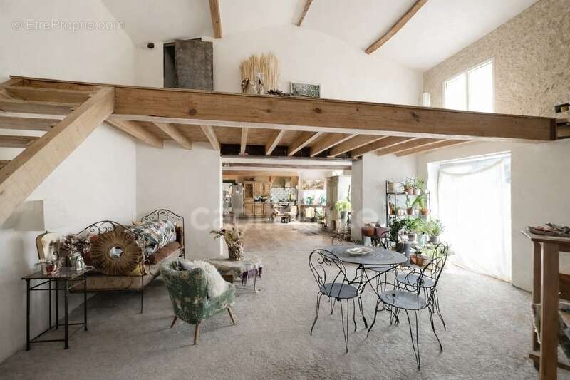 Longère charentaise de 131 m² avec dépendance et hangar - Fort potentiel - Vanzac (17) - photo 6