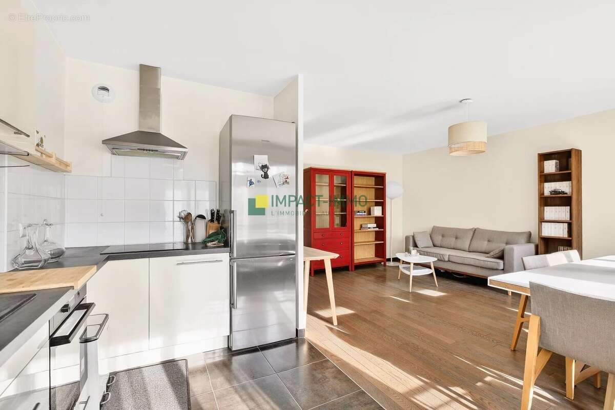 Appartement à LA GARENNE-COLOMBES