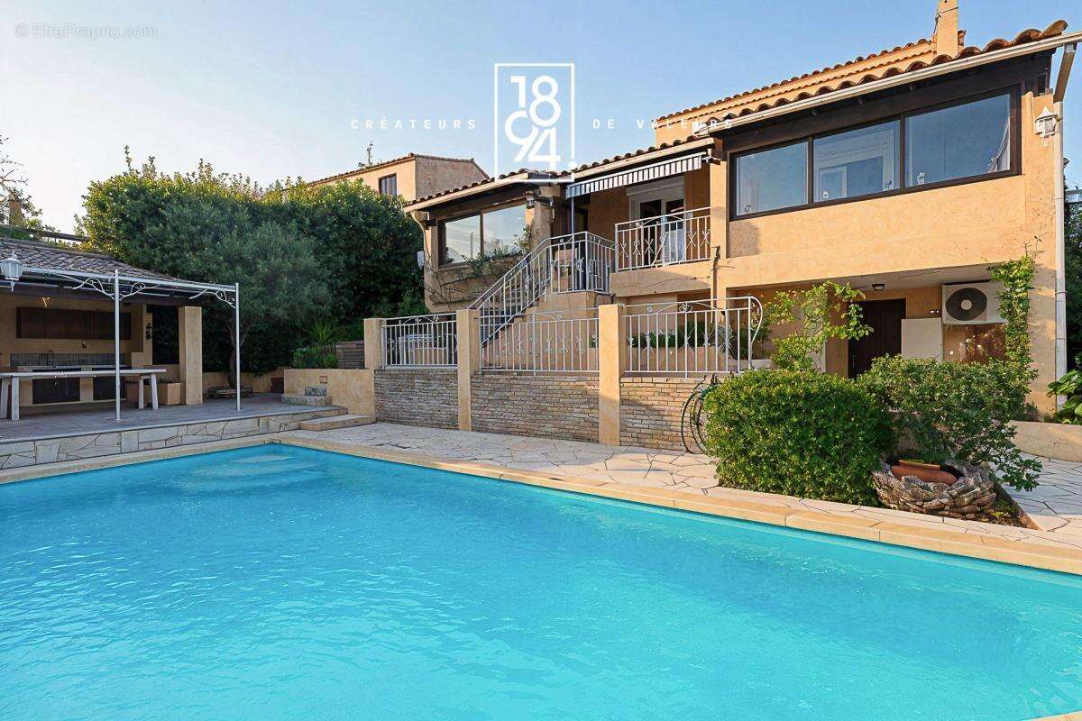 Maison à SAUSSET-LES-PINS