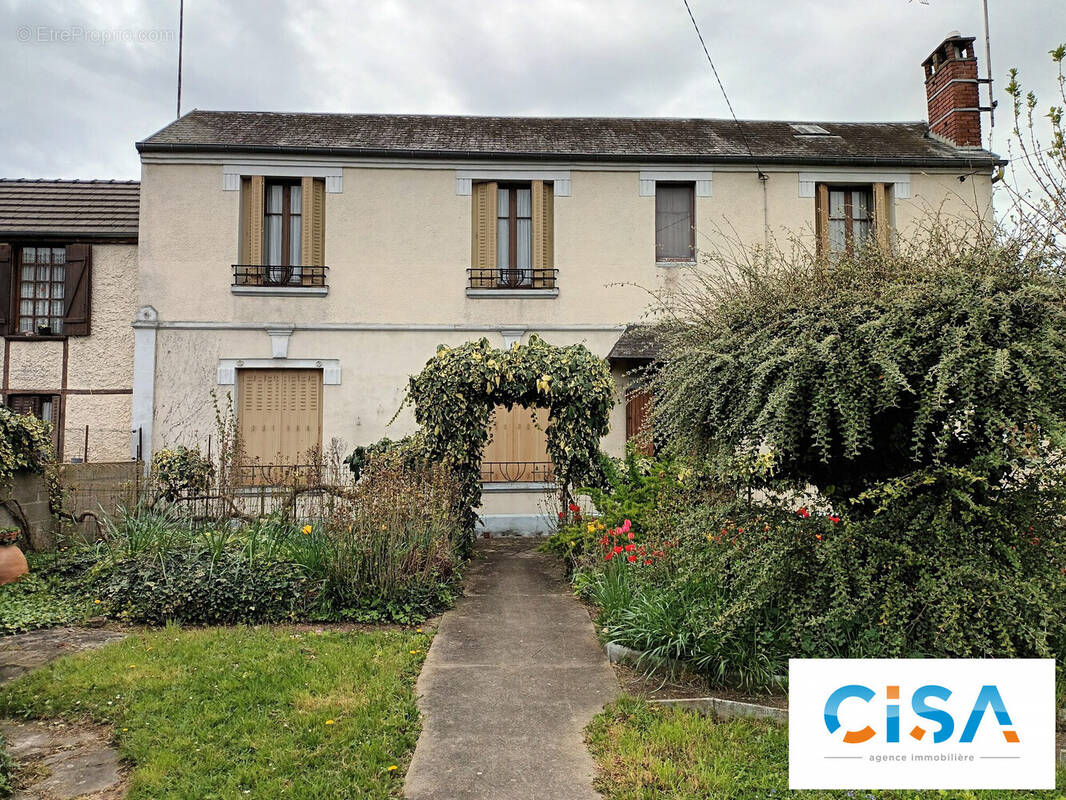 Maison à MOUY