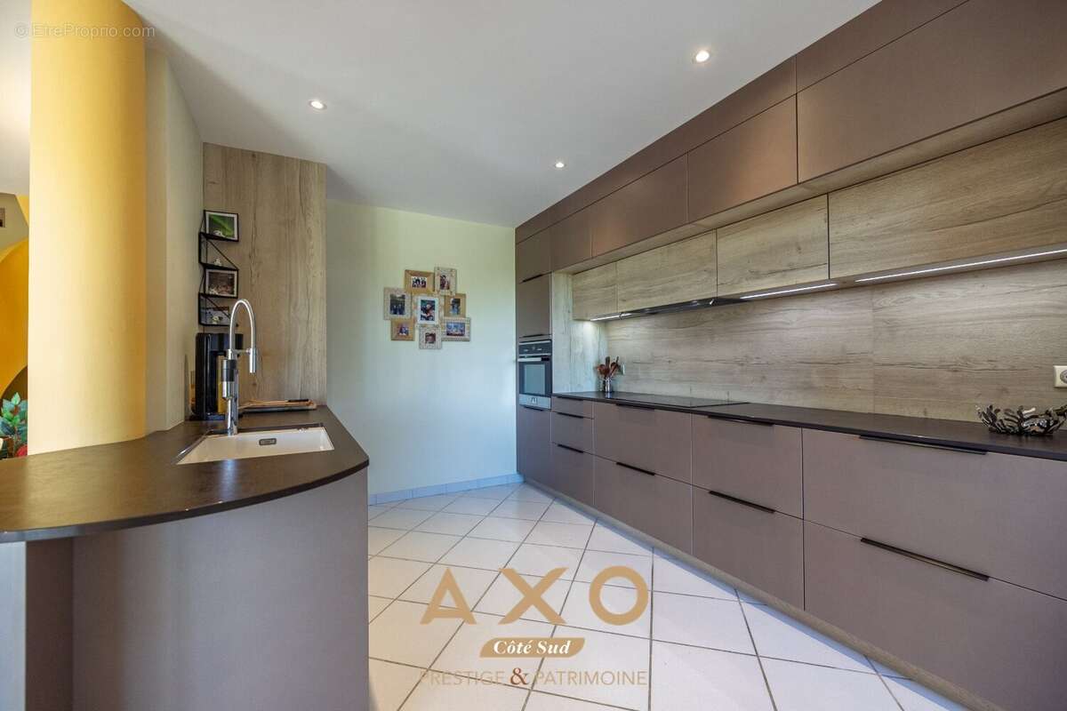 Eguilles - maison - 194 m² - t6 - piscine - terrain 1 072 m² - 1 195 000  - photo 20