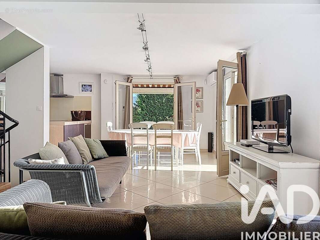 Photo 8 - Maison à SAINT-SATURNIN-LES-APT