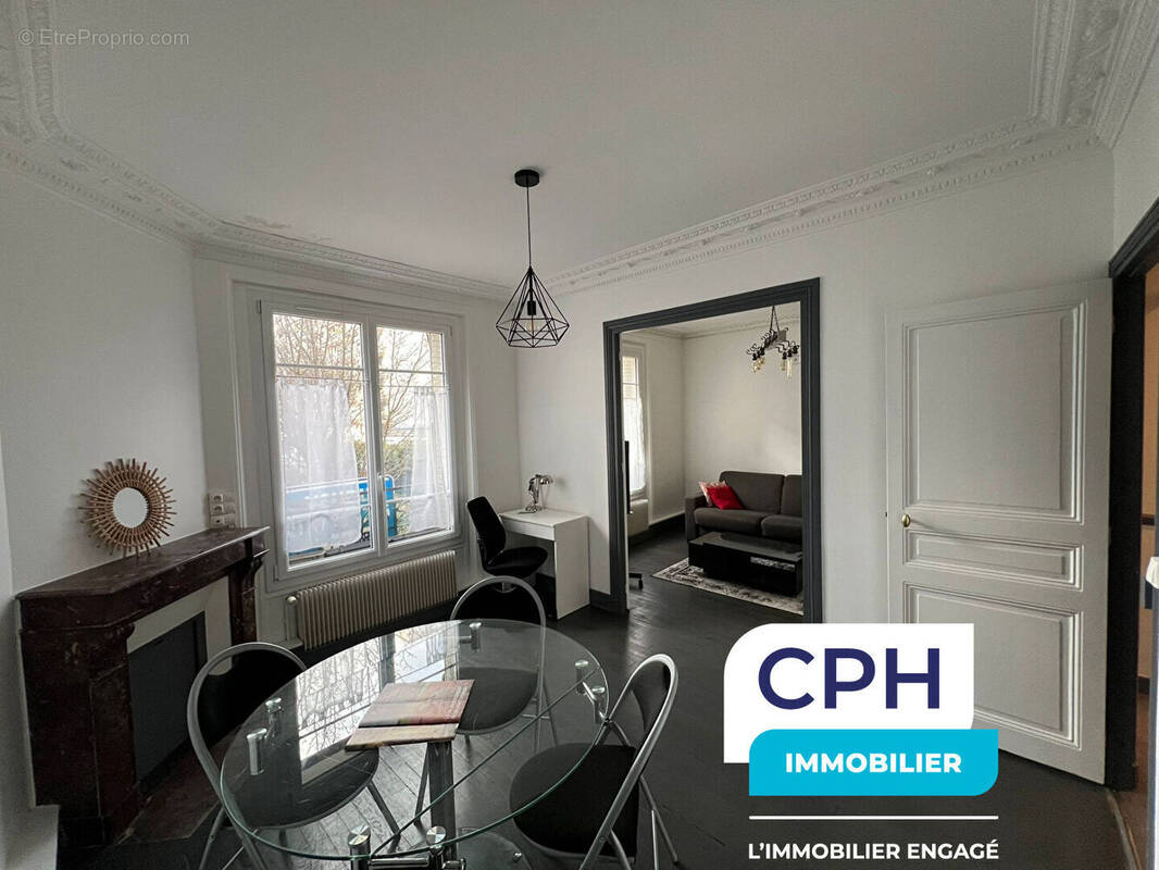 Appartement à COURBEVOIE