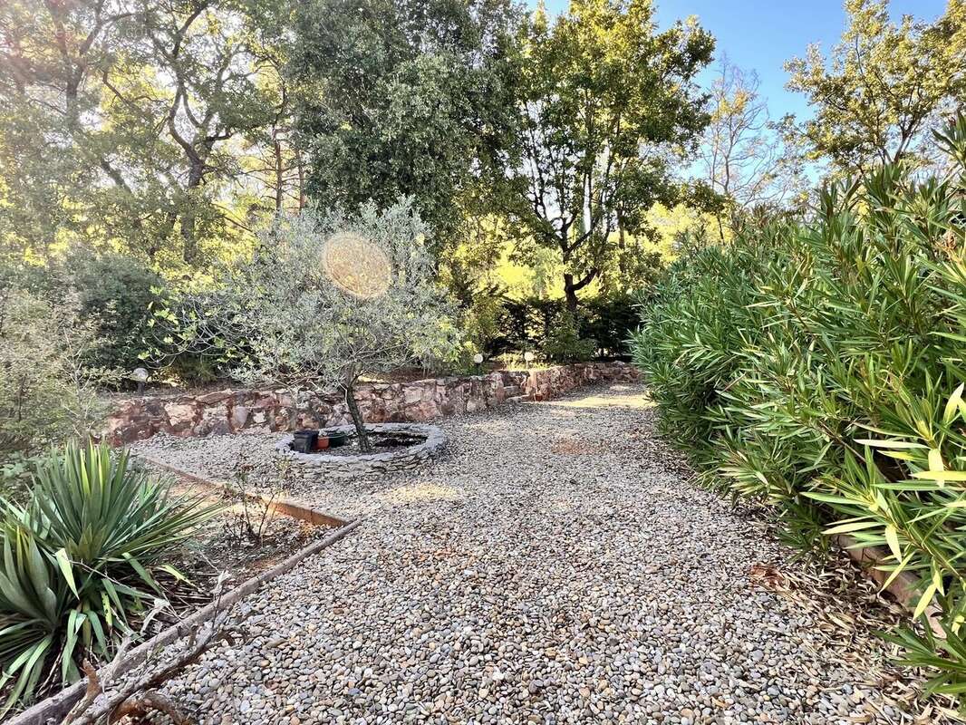 Maison à ROUSSILLON