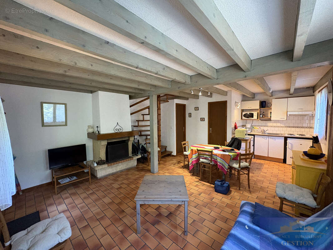Maison de montagne style chalet avec extérieur privatif et place de parking à Cauterets - photo 2