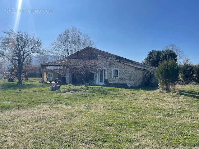Maison à SALIGNAC