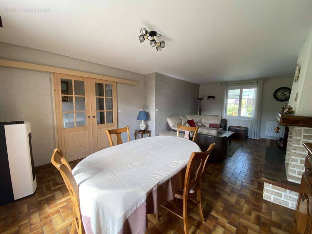 Maison à AUXY