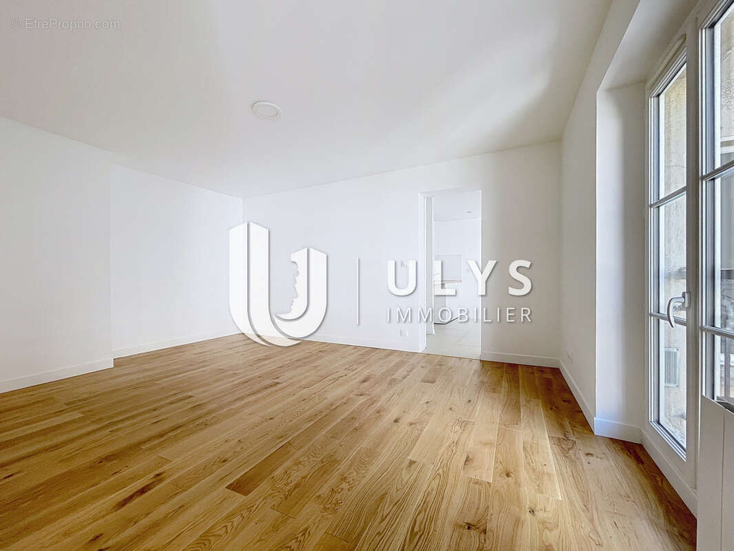 Appartement à PARIS-10E