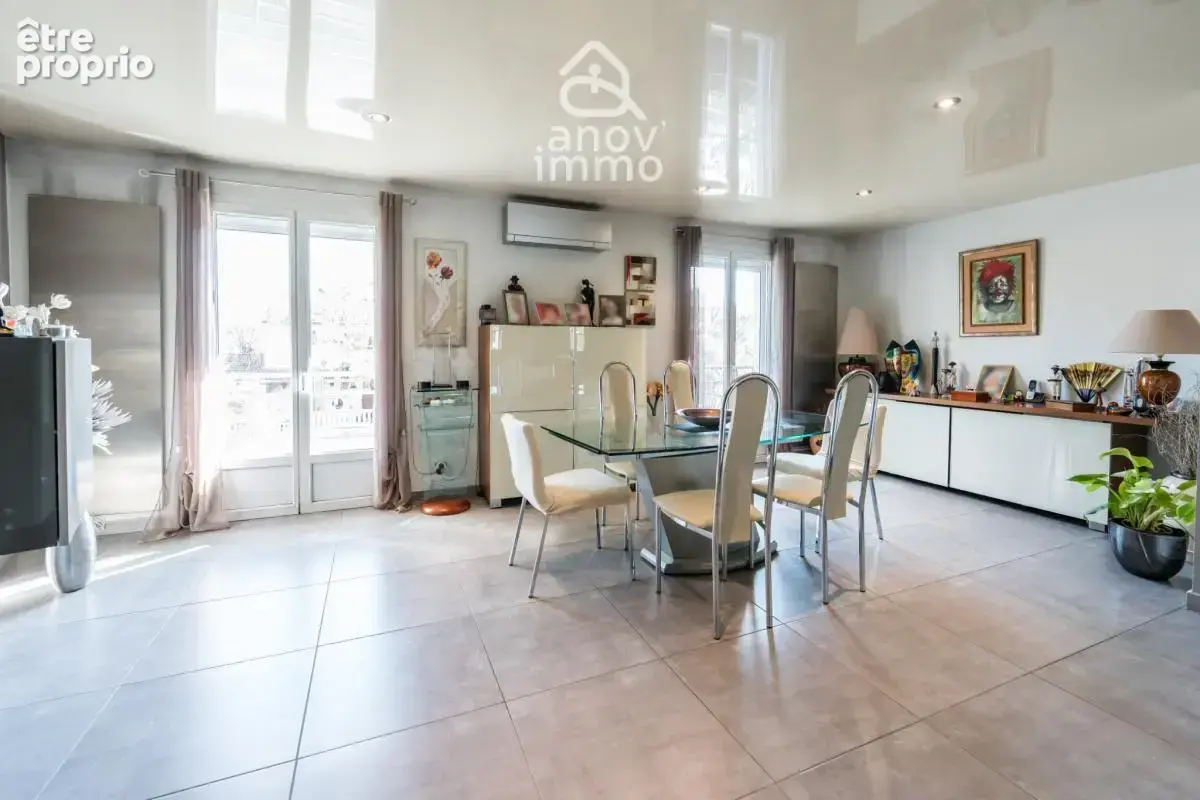 Maison 5 pièces 168m2 avec piscine sur une parcelle de 410m2 - photo 2