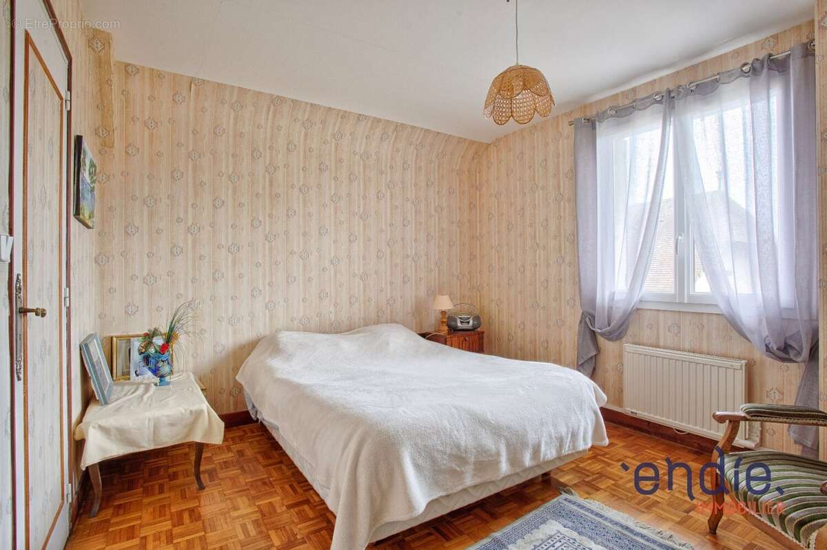 Maison à MEZIDON-CANON