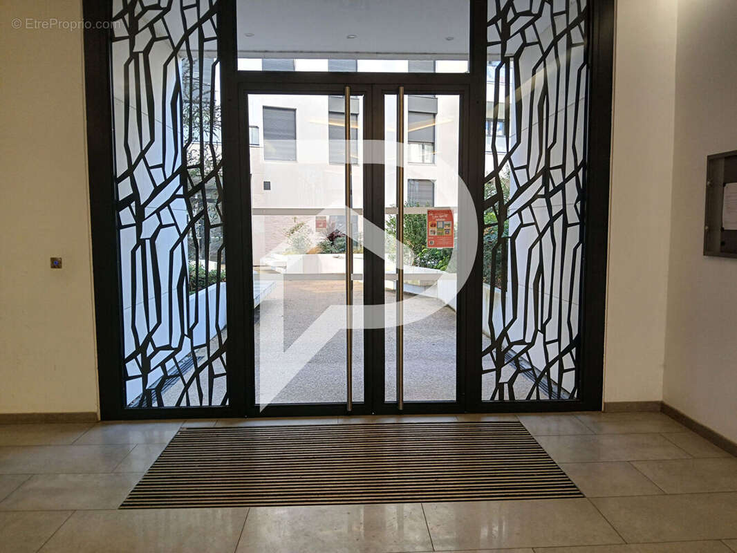 Appartement Colombes 3 pièce(s) 62.54 m2 - photo 3
