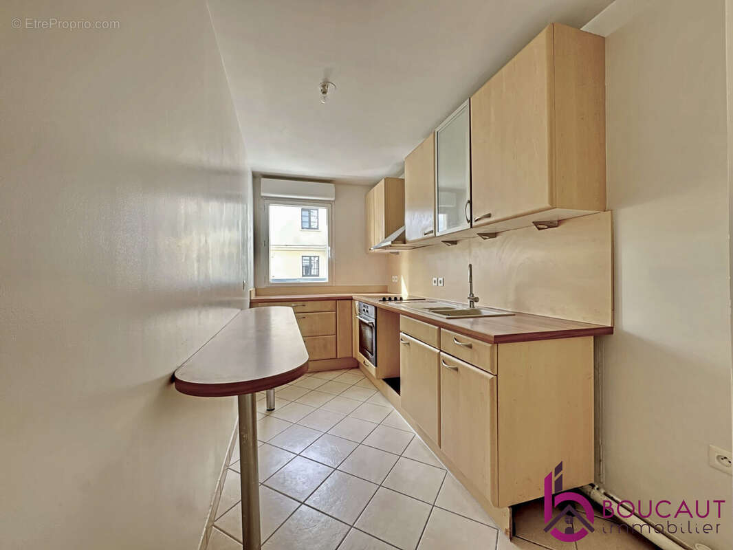 Appartement à LE PLESSIS-ROBINSON