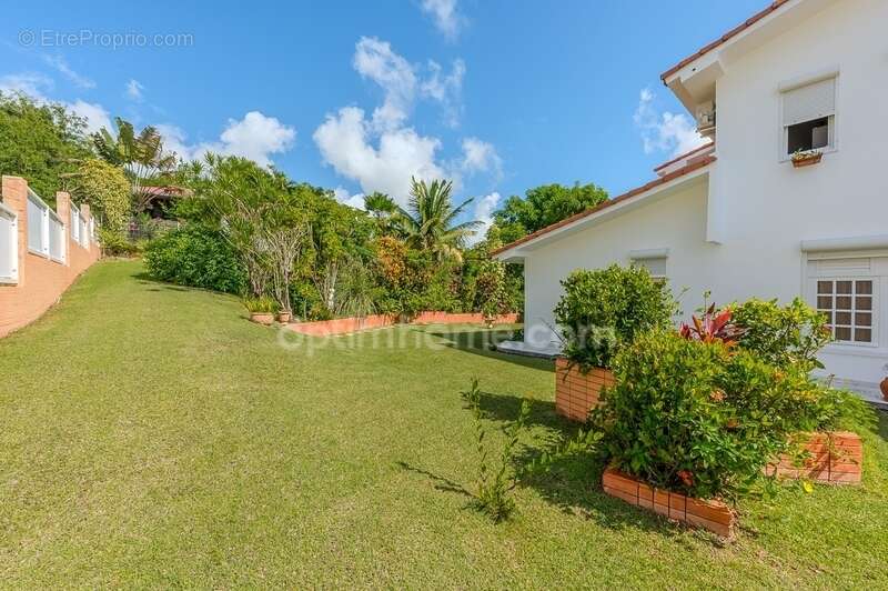 Maison à SCHOELCHER