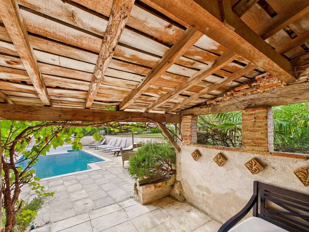 Maison à MONTPON-MENESTEROL