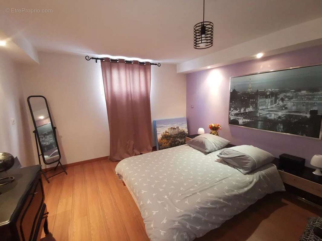 Maison à CHAMPS-SUR-MARNE