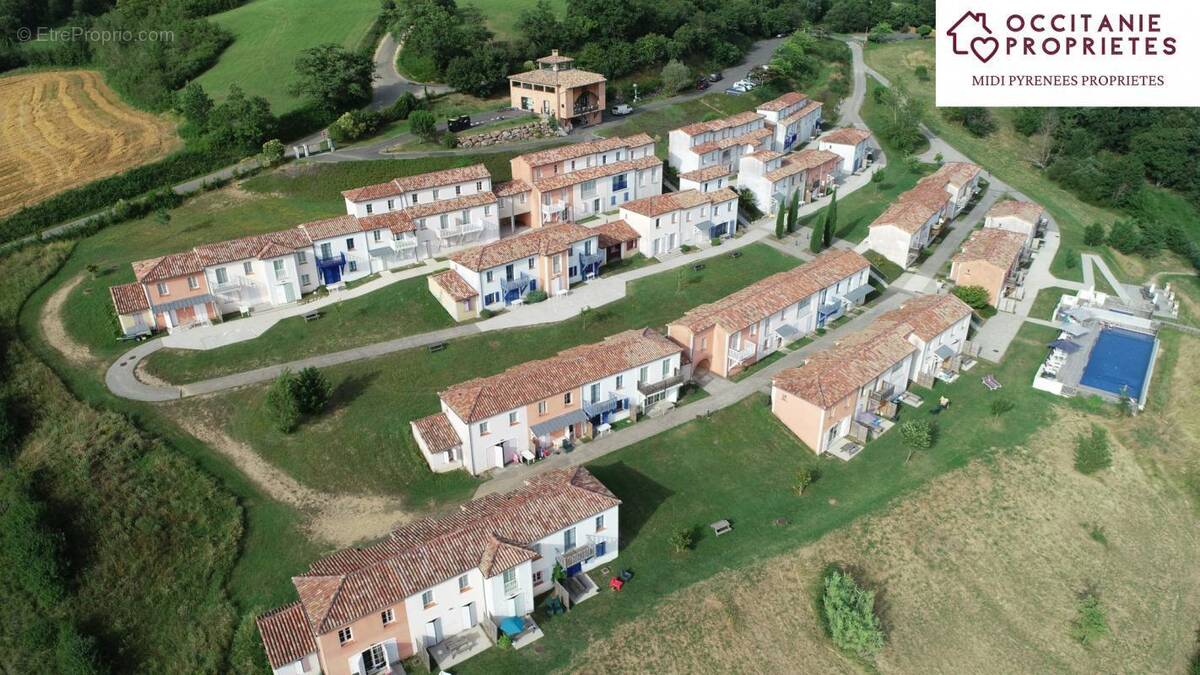 Commerce à CARLA-BAYLE