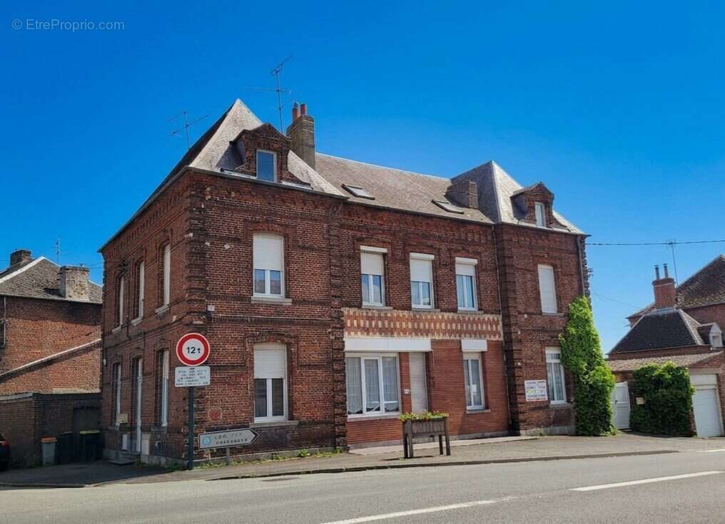 Maison à AVESNES-SUR-HELPE