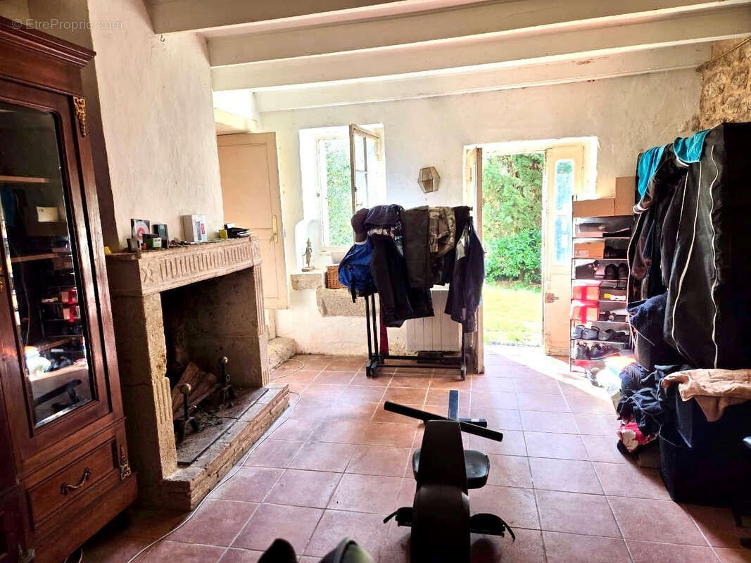 Maison à SAINT-MARTIN-DE-SESCAS