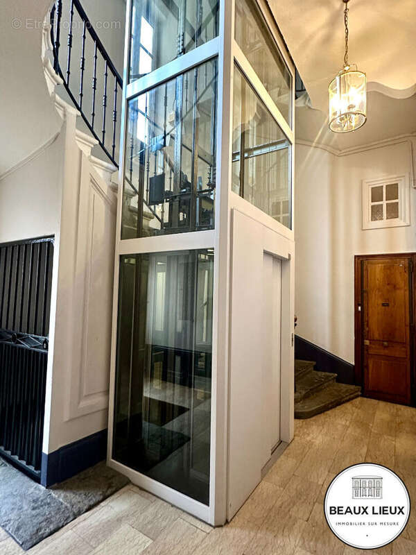 Appartement à LYON-6E