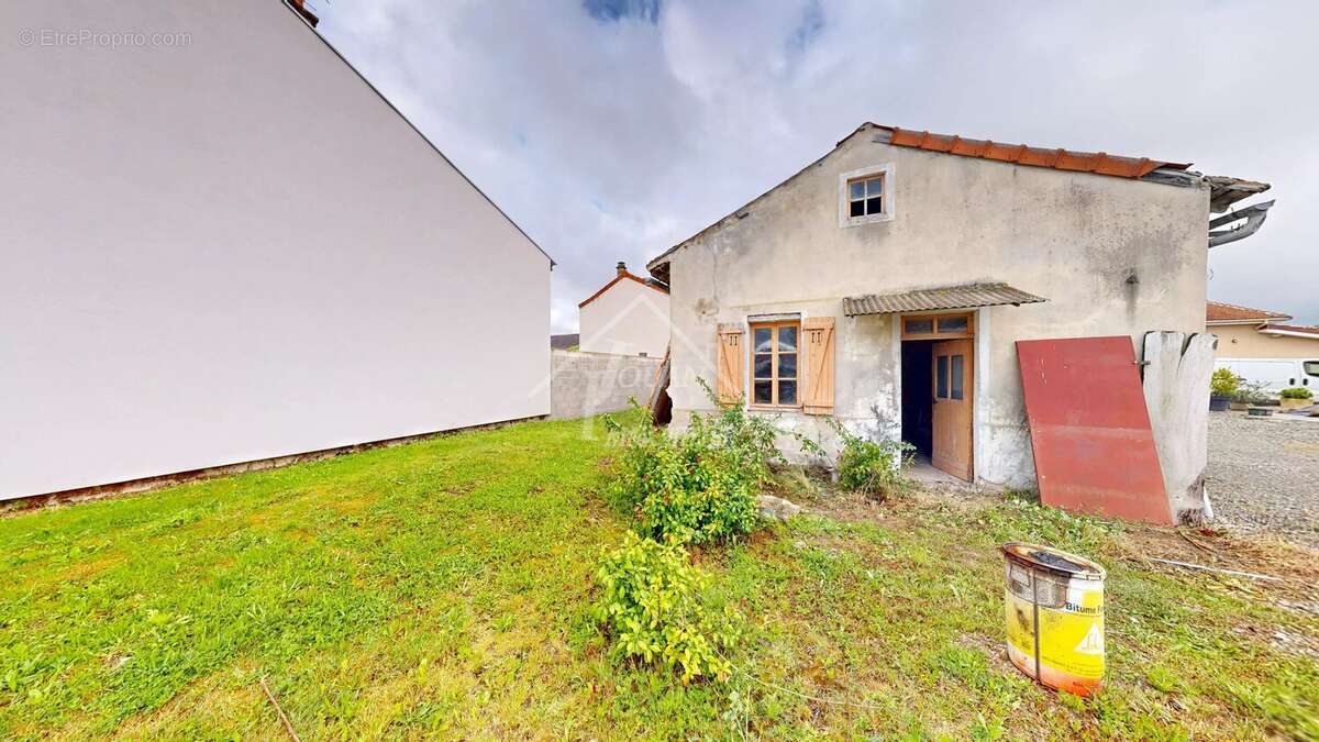 Maison à LE MAYET-D'ECOLE