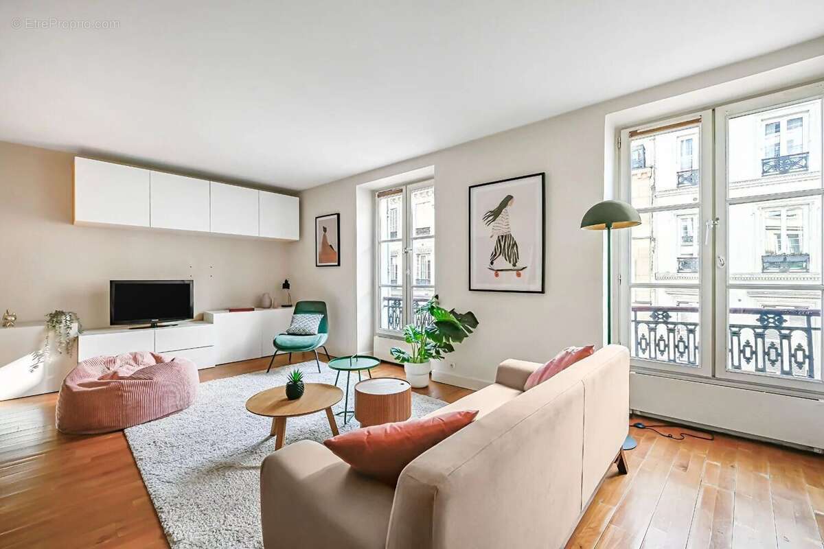 Appartement à PARIS-3E