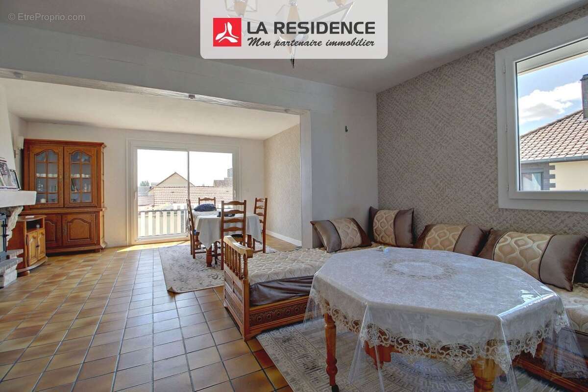 Maison à SAINT-ETIENNE-DU-ROUVRAY