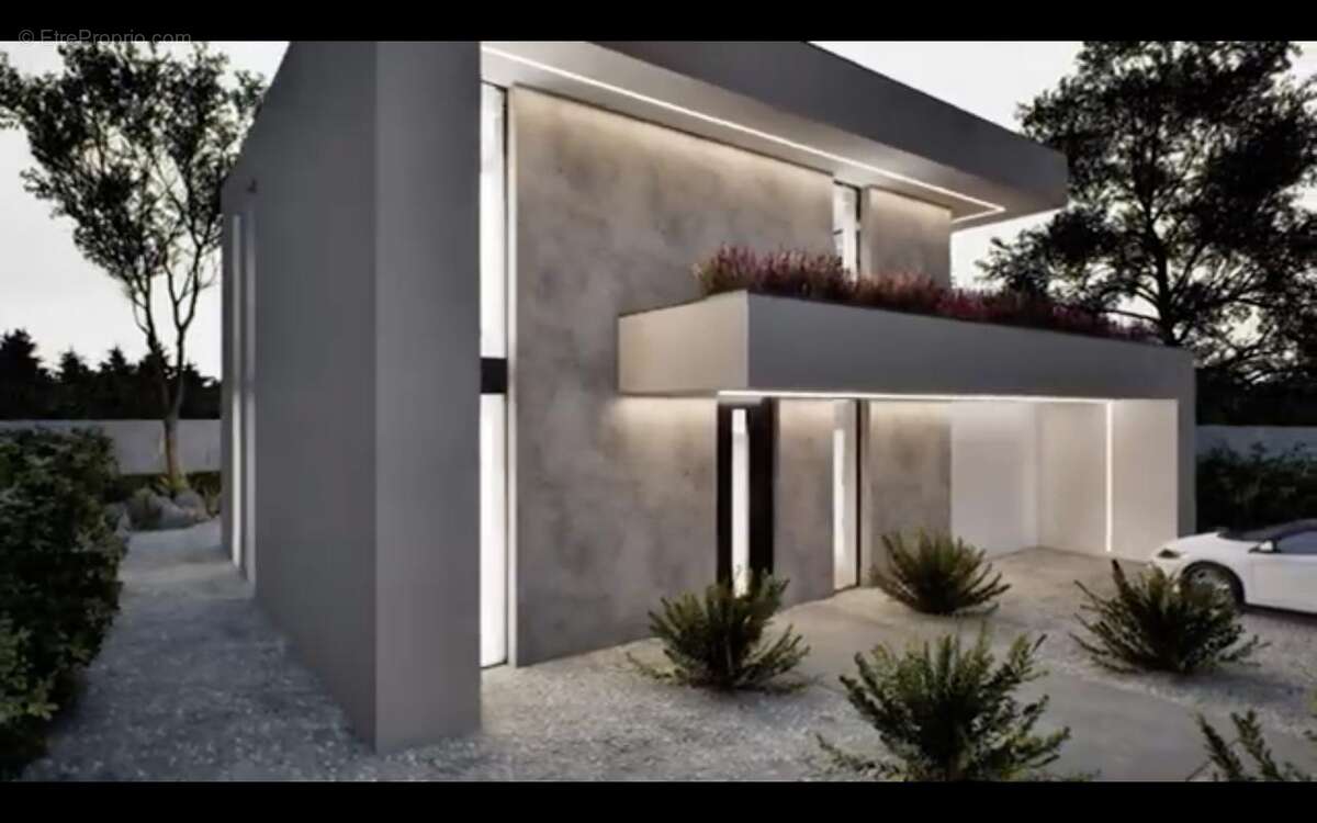 Maison à FOX-AMPHOUX