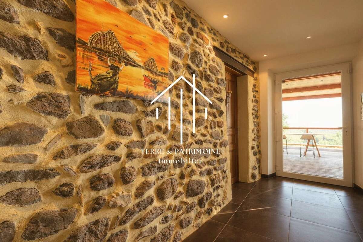 Maison à LUSSAS