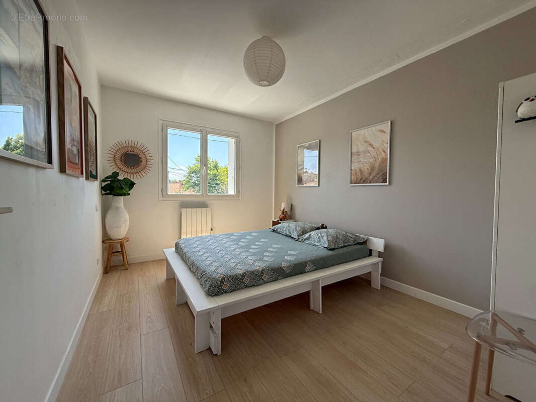 Maison T7 155m² Eysines - photo 9