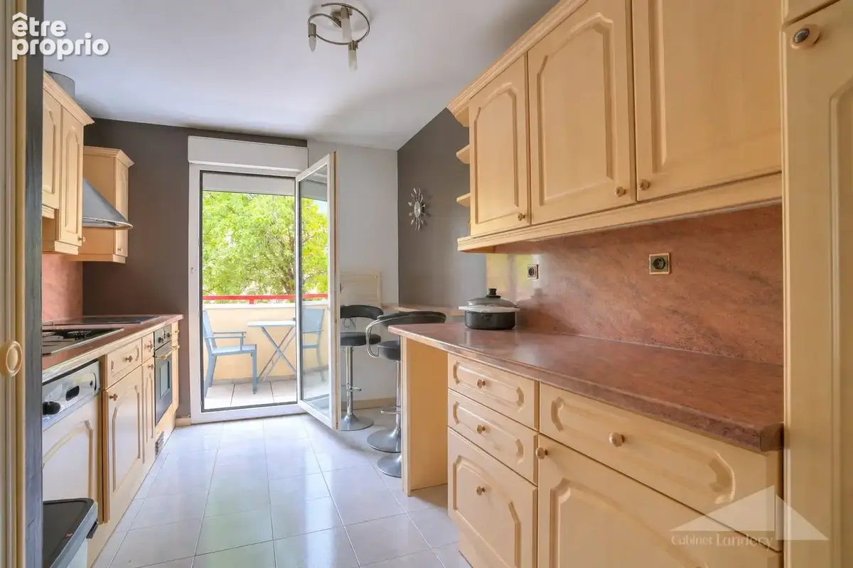 Appartement 4 pièces 84 m² à vendre à Thoiry (01710) - photo 5