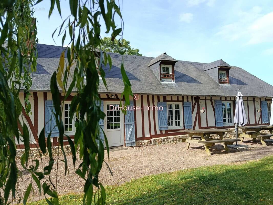 Maison à SAINT-ETIENNE-L'ALLIER
