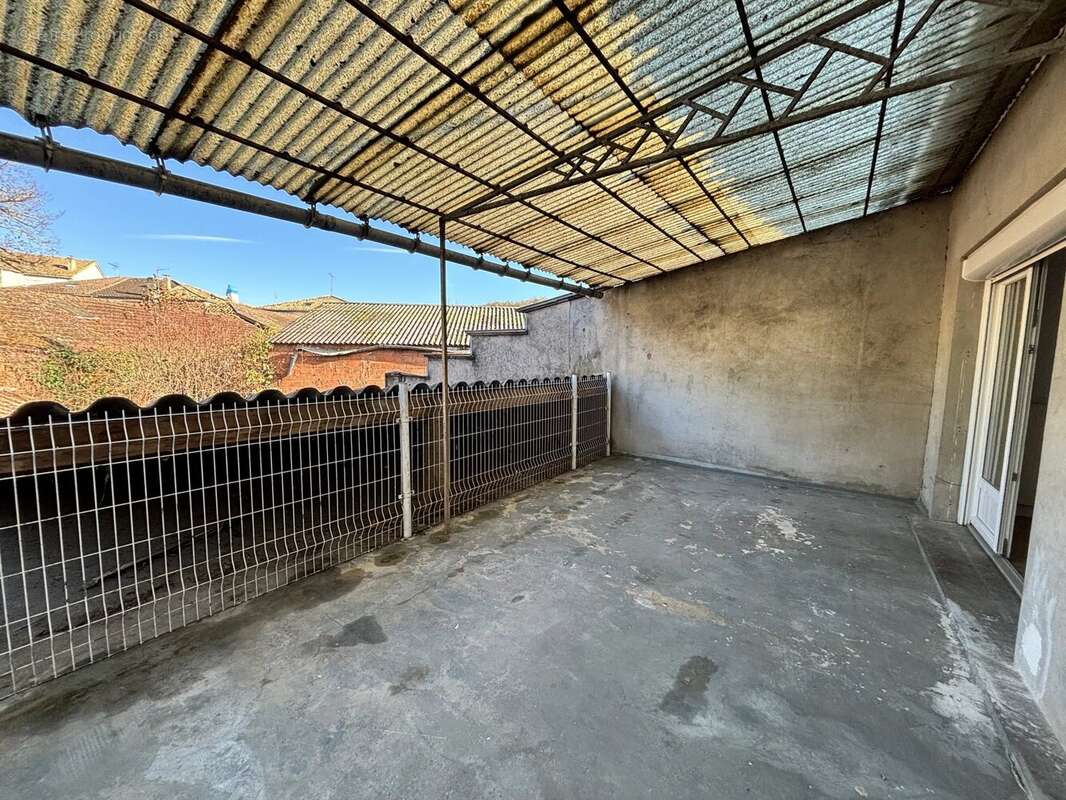 Maison à MONTAIGU-DE-QUERCY