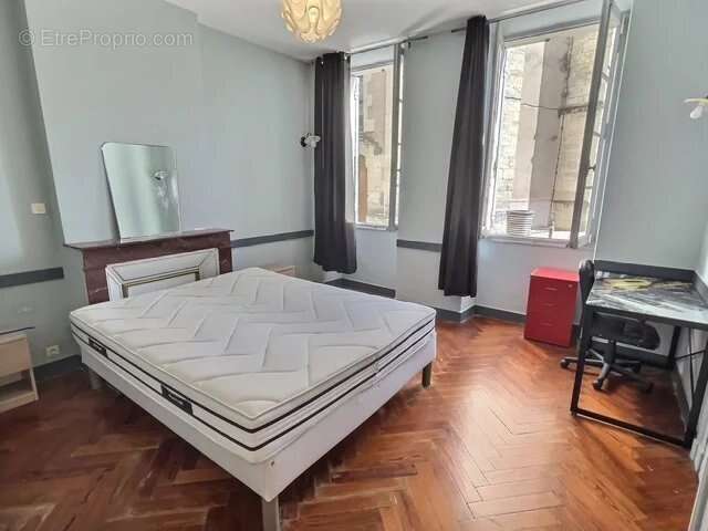 IMMEUBLE avec 3 appartements, une terrasse et un grand garag - photo 7