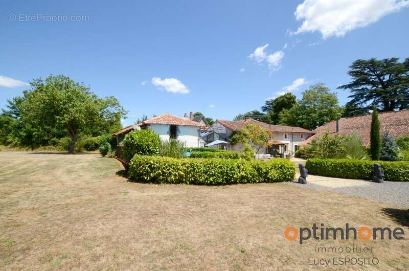 Maison à NANTEUIL-EN-VALLEE