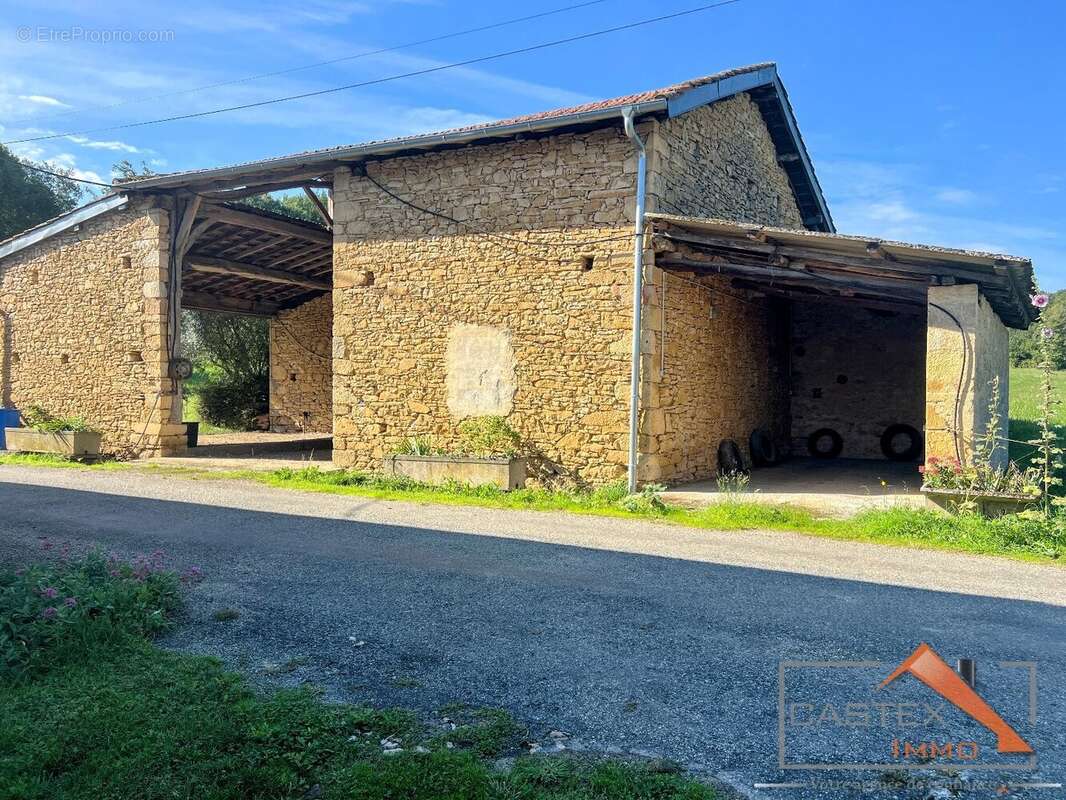 Maison à SAINT-MARTORY