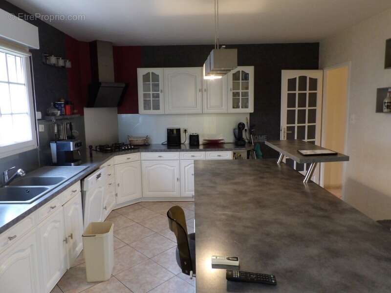 Maison à NERIS-LES-BAINS