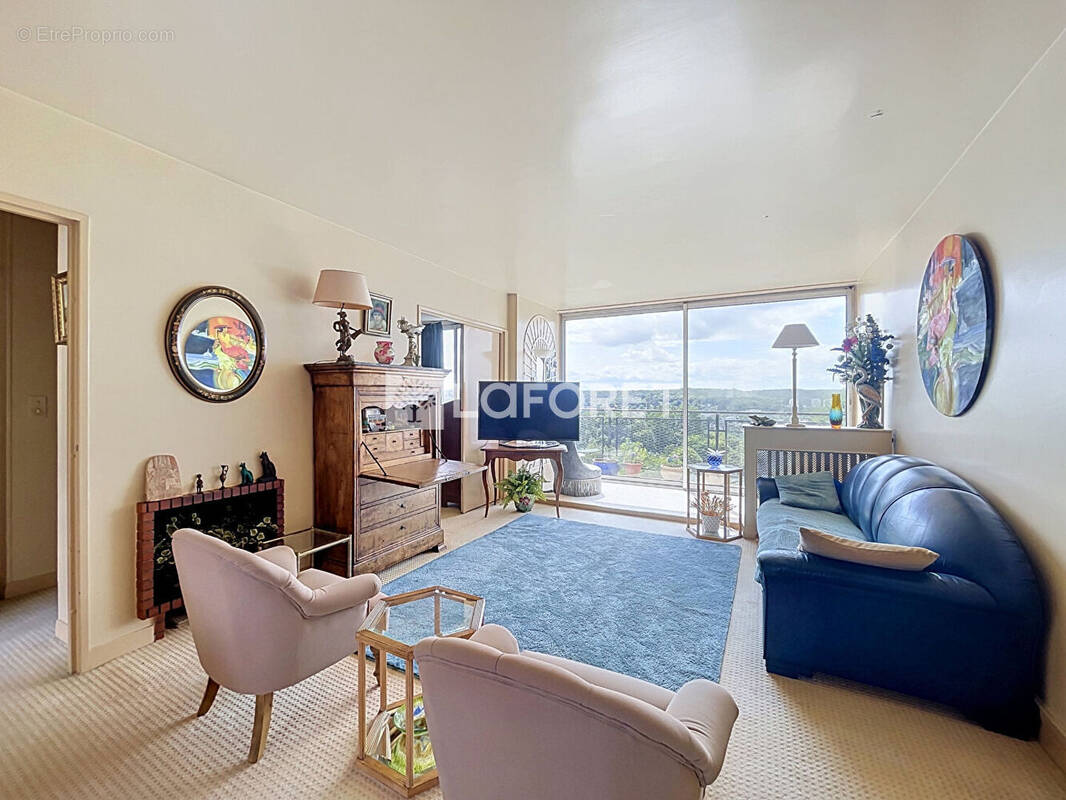Appartement à LA CELLE-SAINT-CLOUD