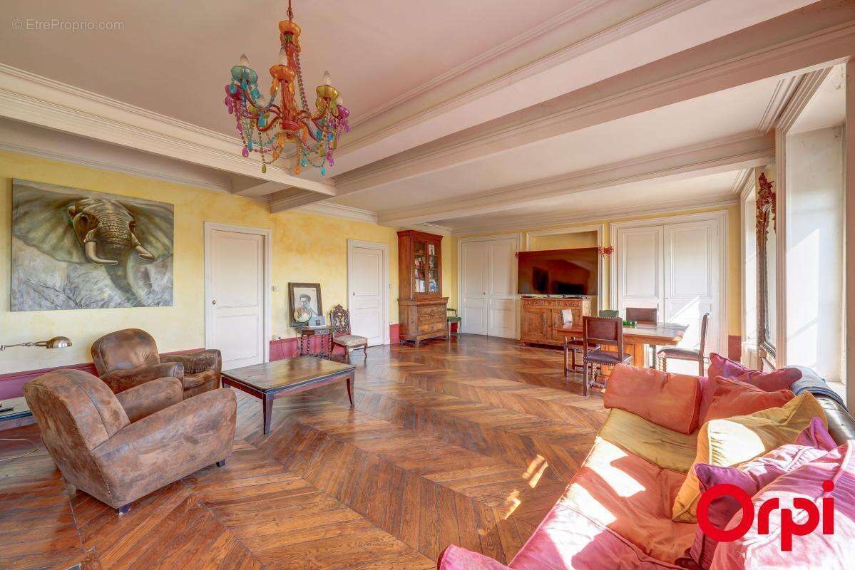 Appartement à LYON-6E