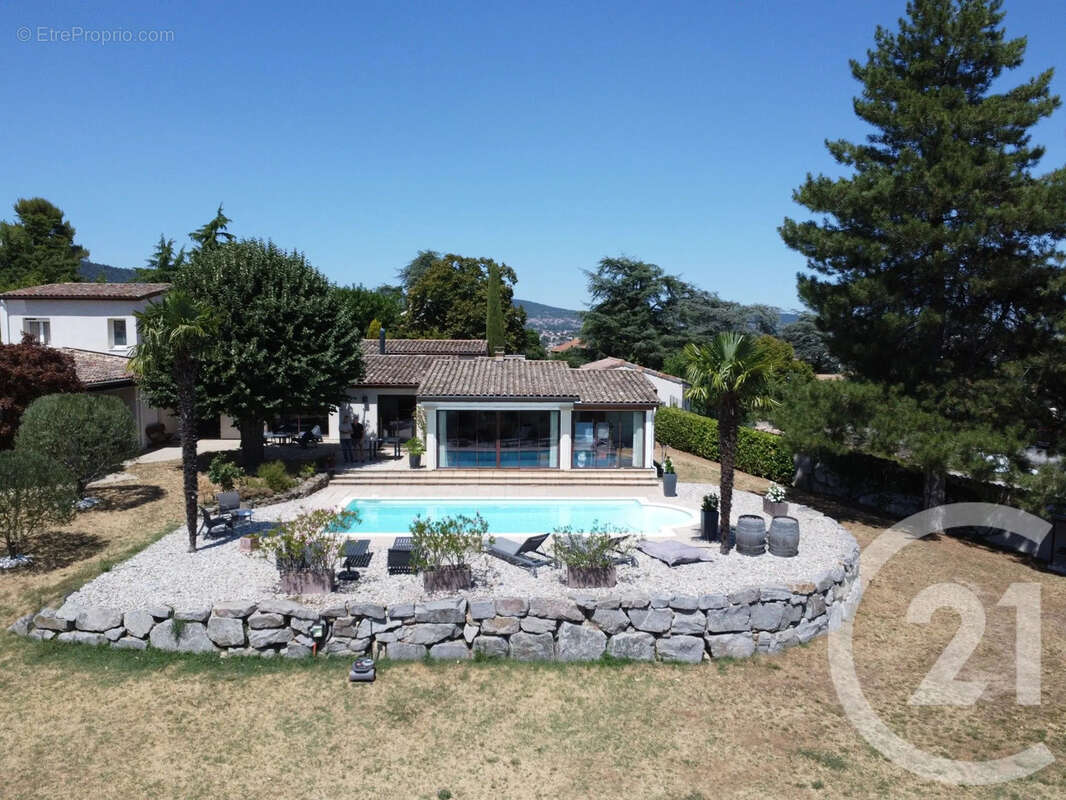 Maison 235 m² à Roiffieux  - photo 3