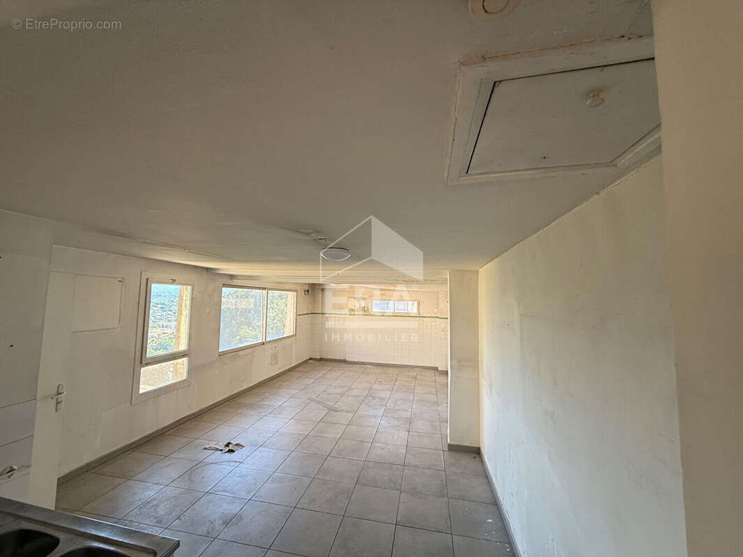 Local commercial 77m² à vence - photo 6