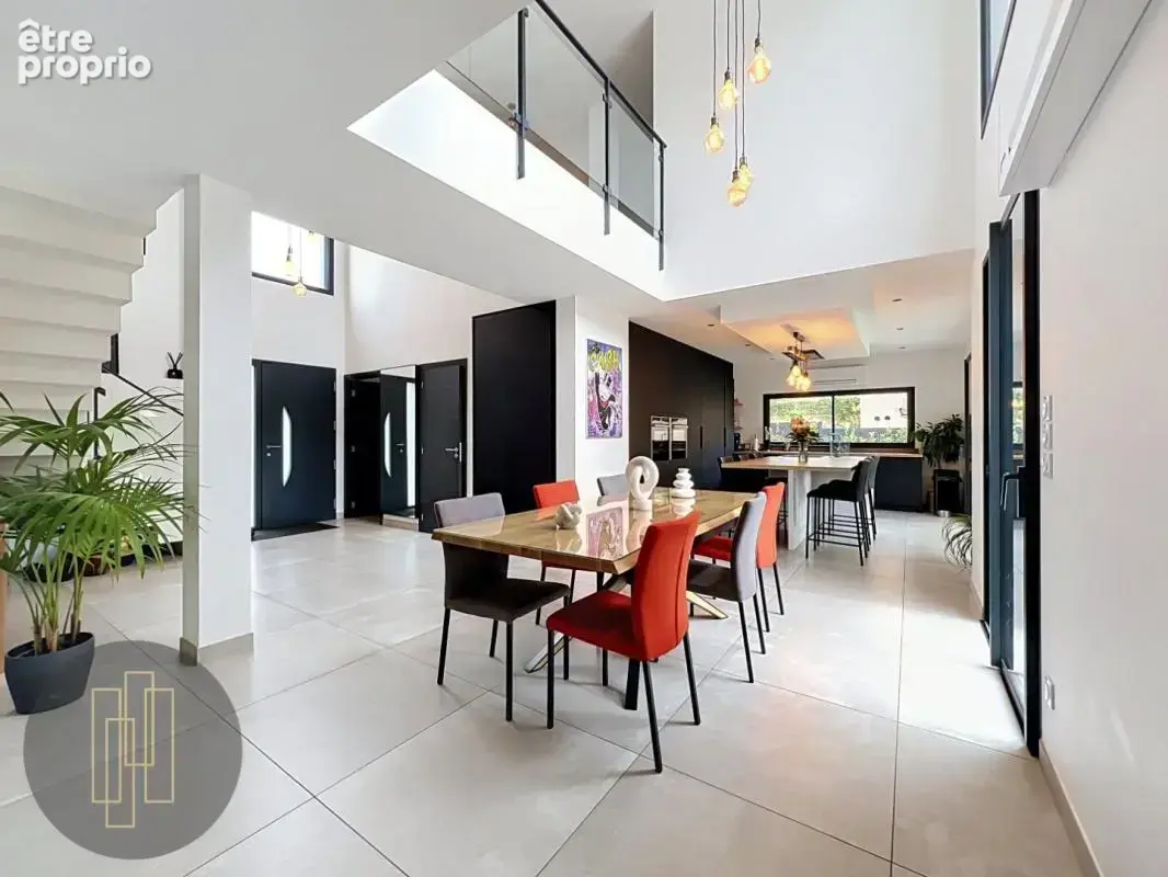 EXCLUSIVITE - Maison contemporaine 4 chambres Rochetaillée sur Saône - photo 4