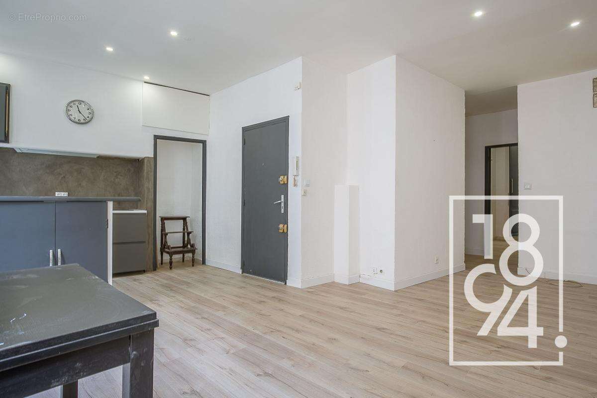 Appartement à MARSEILLE-6E
