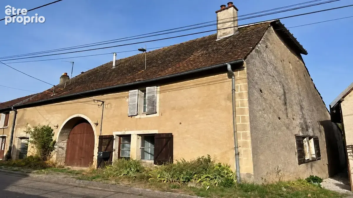 Maison à RIOZ