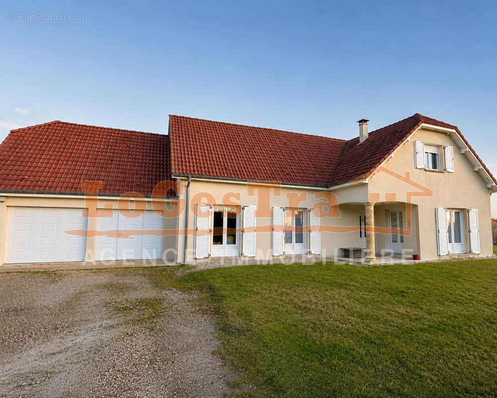Maison à MORVILLE