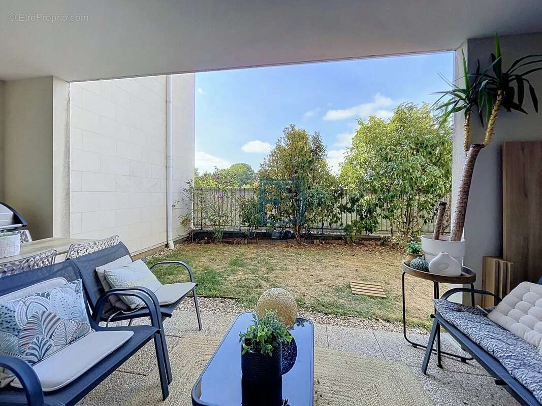 Appartement 44 m² à Elancourt  - photo 2